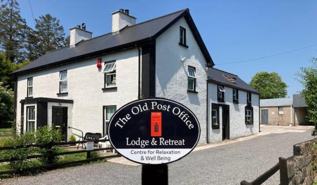 The Old Post Office Lodge Enniskillen Exterior foto