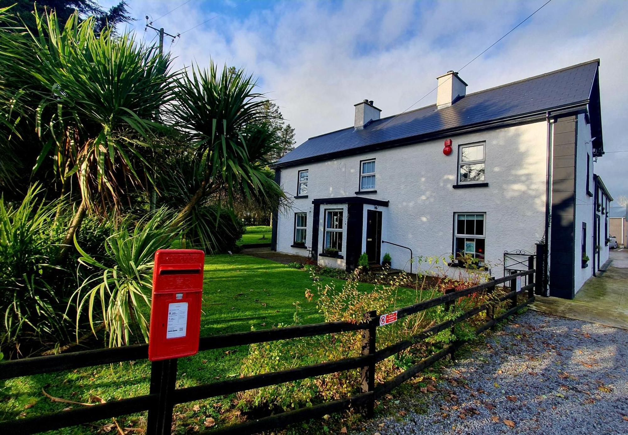 The Old Post Office Lodge Enniskillen Exterior foto
